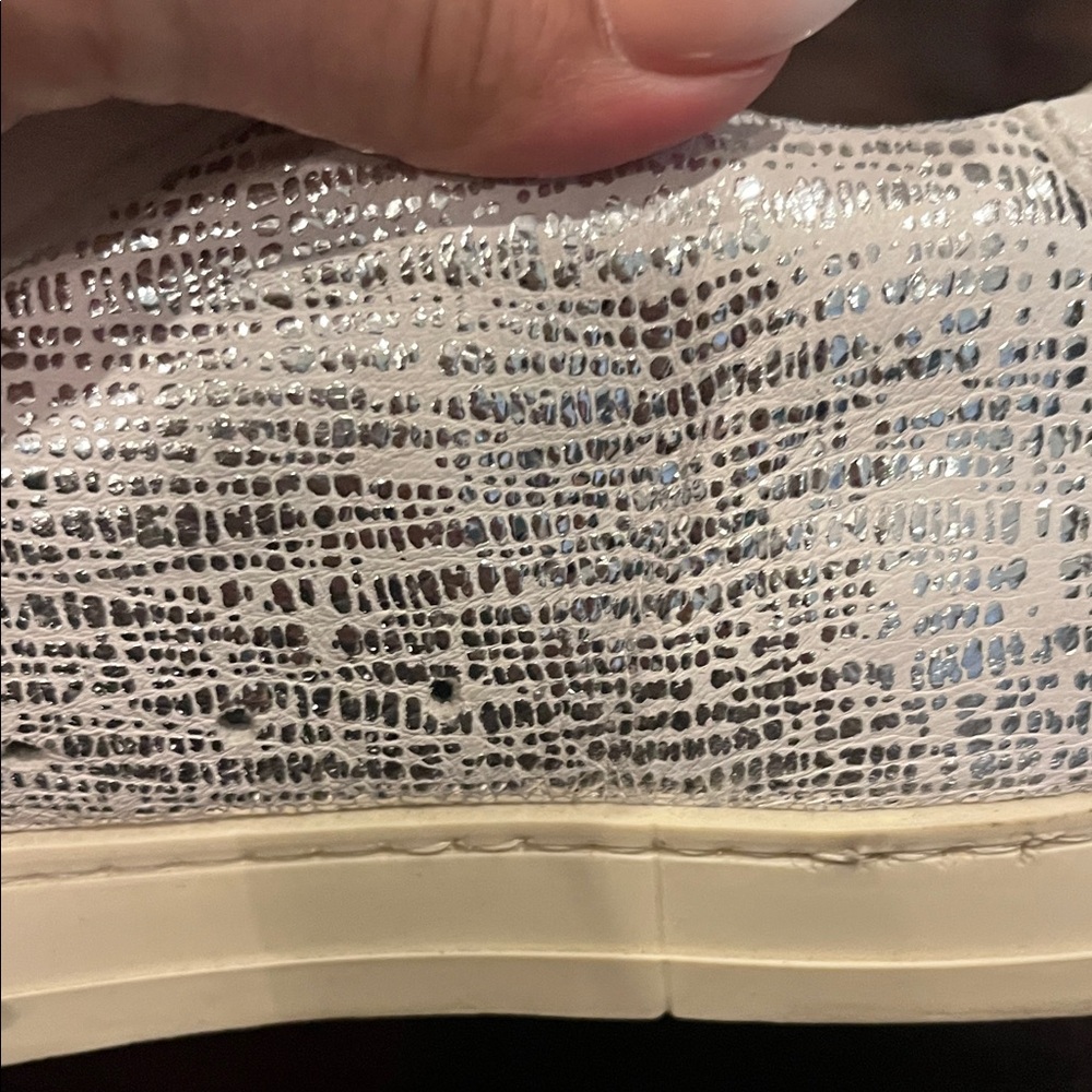 P448 Women's White and Silver Textured Sneakers - Picture 9 of 16